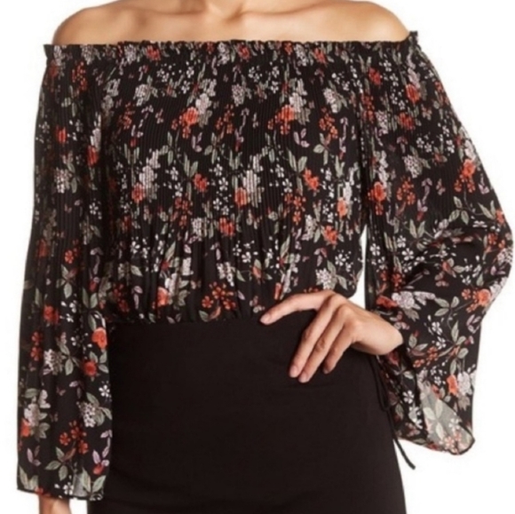 Max Studio NWT medium pleated kimono sleeve off the shoulder blouse - Picture 1 of 11